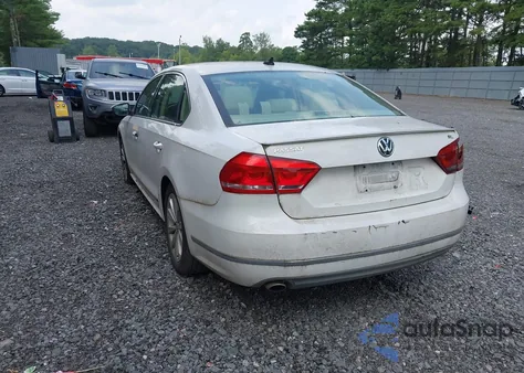 2012 Volkswagen Passat 2.5L Sel Premium из США, поврежденный, VIN 1VWCP7A35CC043369